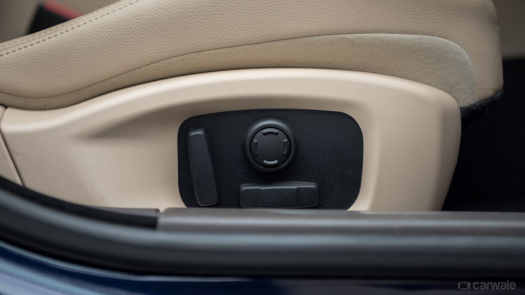 Jaguar XF Driver's Seat Lumbar Adjust Knob