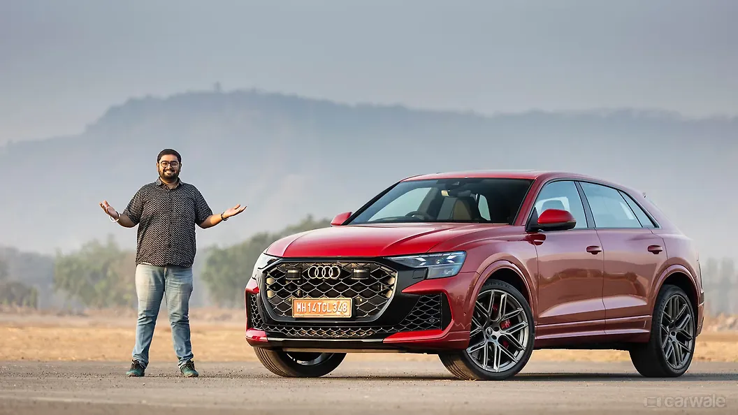 ऑडी RS Q8 परफ़ॉर्मेंस लेफ्ट फ्रंट थ्री क्वार्टर