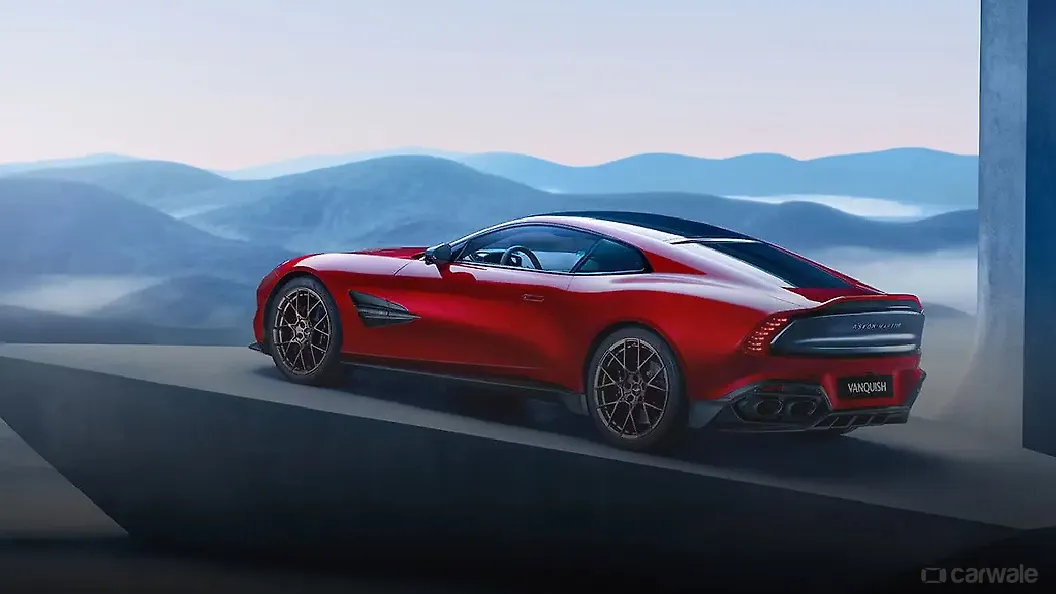 एस्टन मार्टिन वैंक्विश लेफ्ट रियर थ्री क्वार्टर