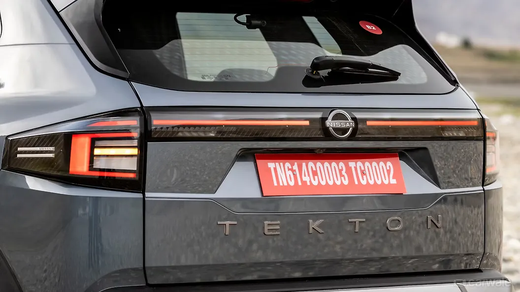 Nissan Tekton Rear Signal/Blinker Light