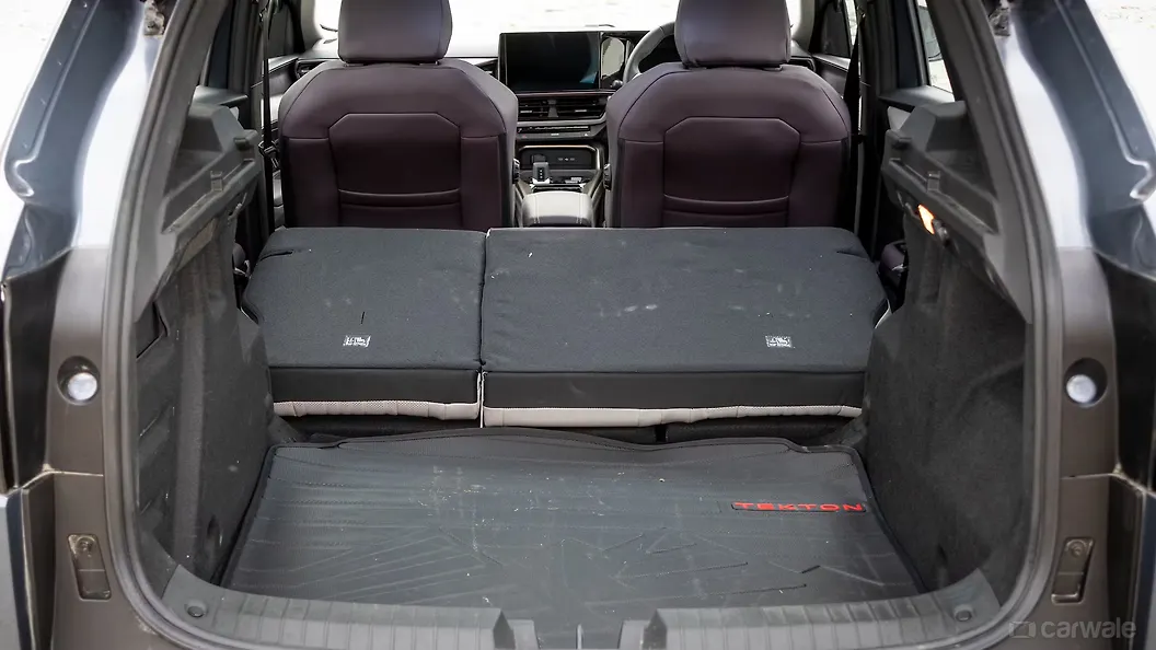 Nissan Tekton Bootspace Rear Seat Folded