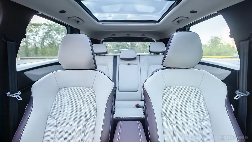 Nissan Tekton Front Row Seats