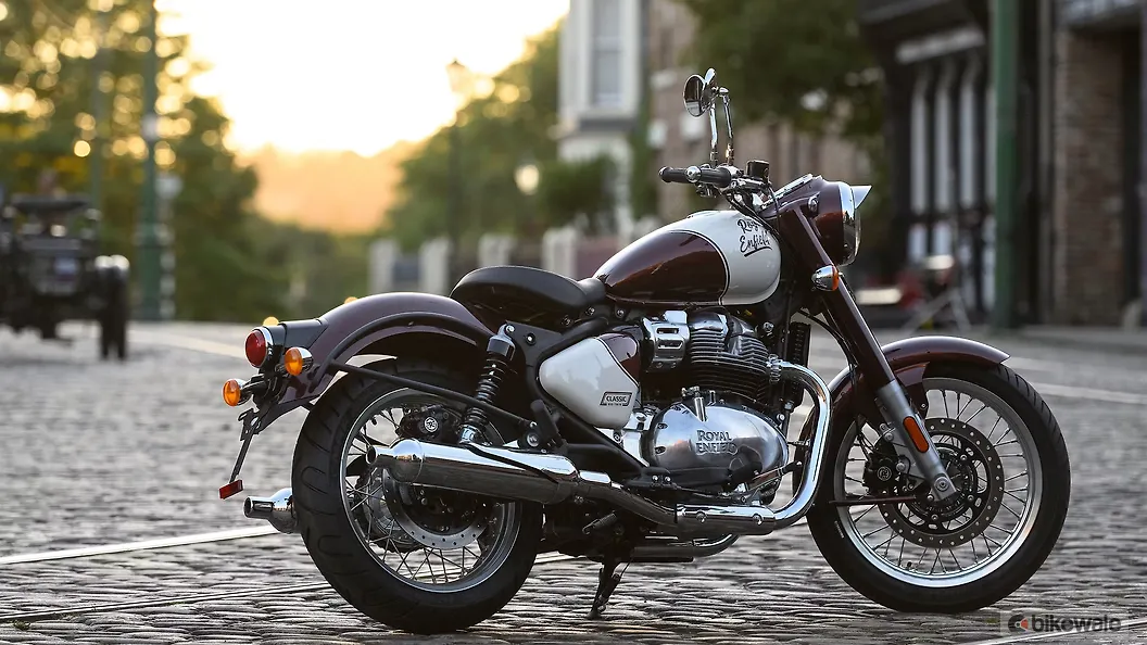 Royal Enfield Classic 650 Right Rear Three Quarter Image – BikeWale