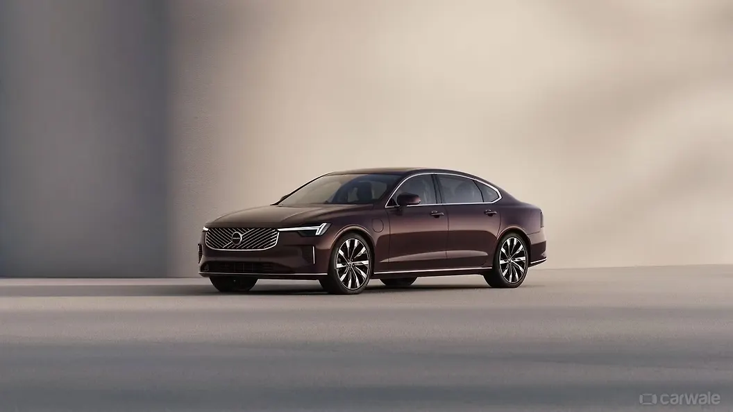 Volvo S90 Left Front Three Quarter