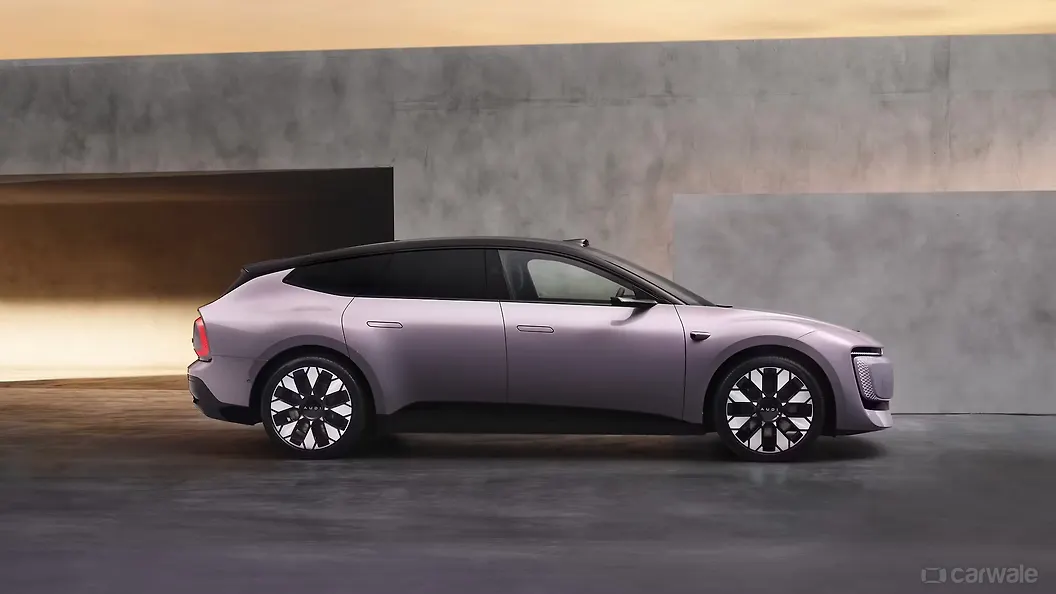 ऑडी Q6 ई-ट्रॉन राइट साइड का दृश्य