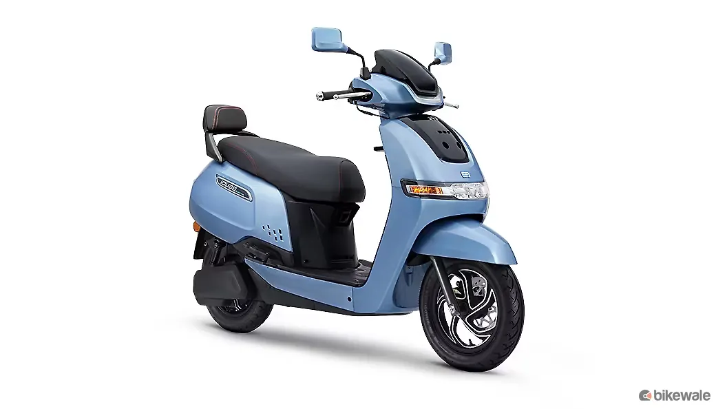 TVS iQube Right Front Three Quarter