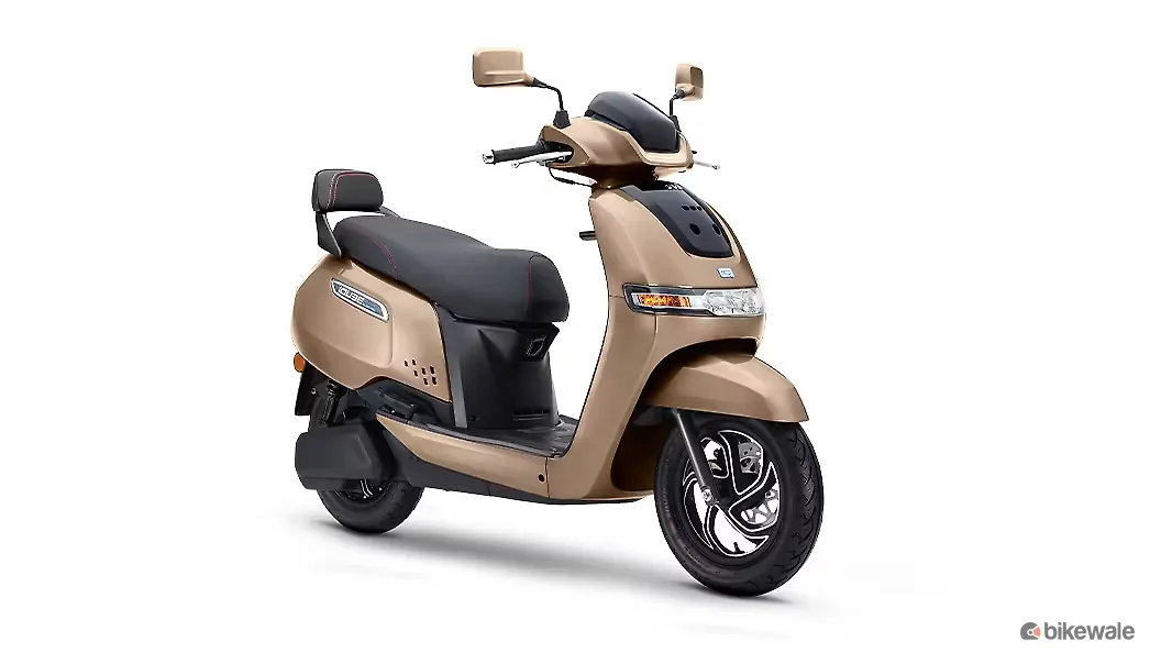 TVS iQube Right Front Three Quarter