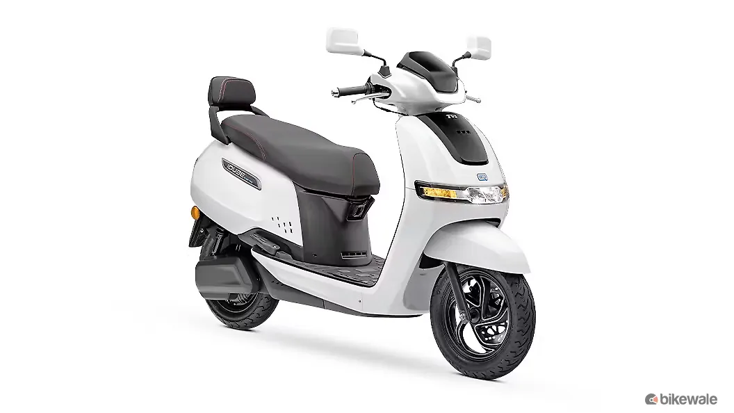 TVS iQube Right Front Three Quarter