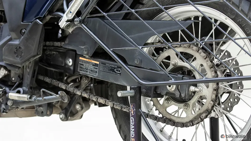 Kawasaki Versys-X 300 [2025] Drive Chain and Sprocket Image – BikeWale