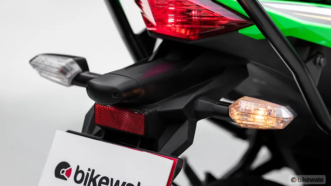 Kawasaki Ninja 300 [2025] Rear Wheel Image – BikeWale