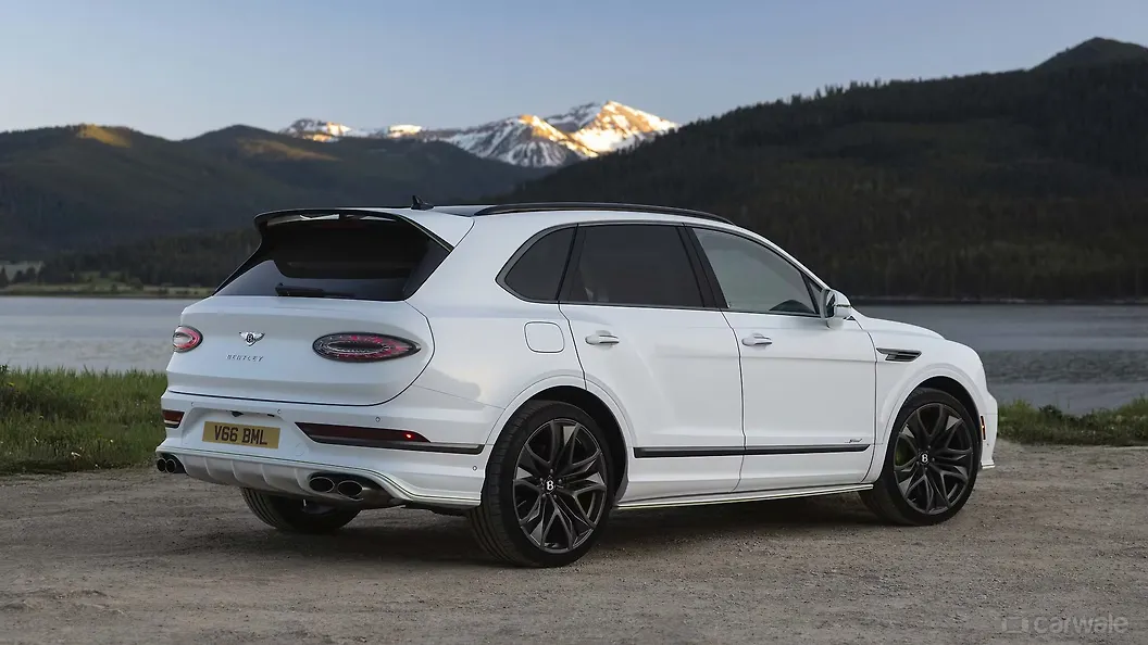 Bentley Bentayga Right Rear Three Quarter