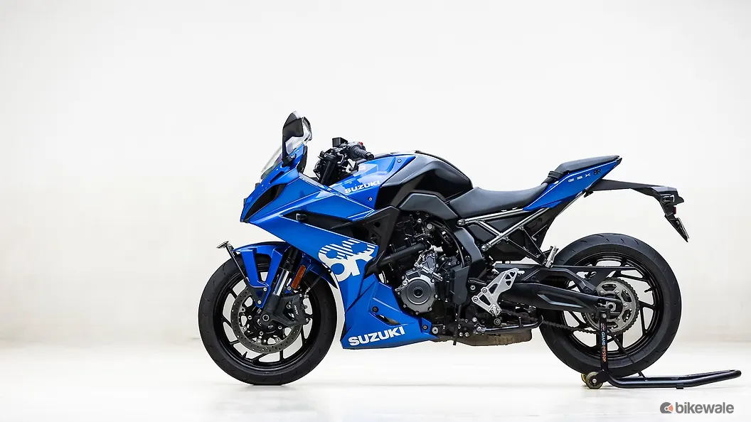 Suzuki GSX-8R Left Side View
