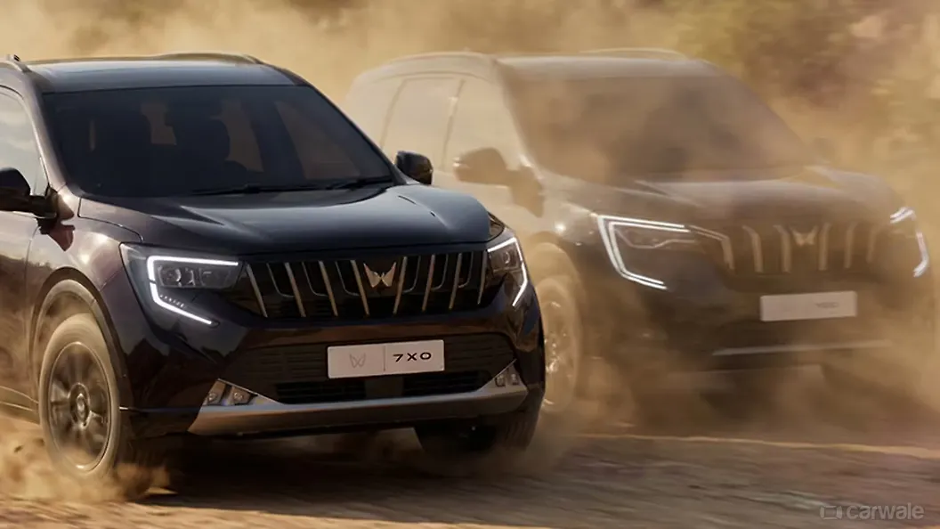 Mahindra XUV 7XO Right Front Three Quarter