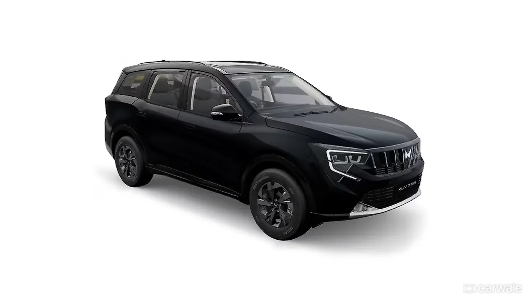 Mahindra XUV 7XO Right Front Three Quarter