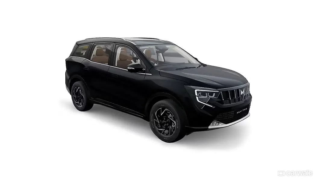 Mahindra XUV 7XO Right Front Three Quarter