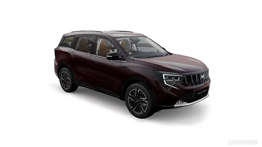 Mahindra XUV 7XO Right Front Three Quarter