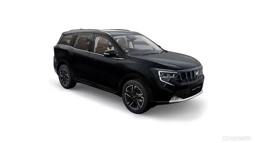 Mahindra XUV 7XO Right Front Three Quarter