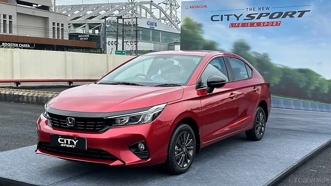 होंडा सिटी लेफ्ट फ्रंट थ्री क्वार्टर