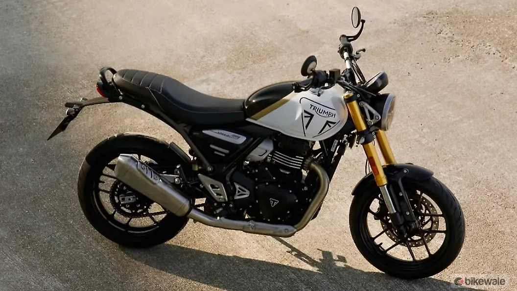 Triumph Speed 400 Right Front Three Quarter