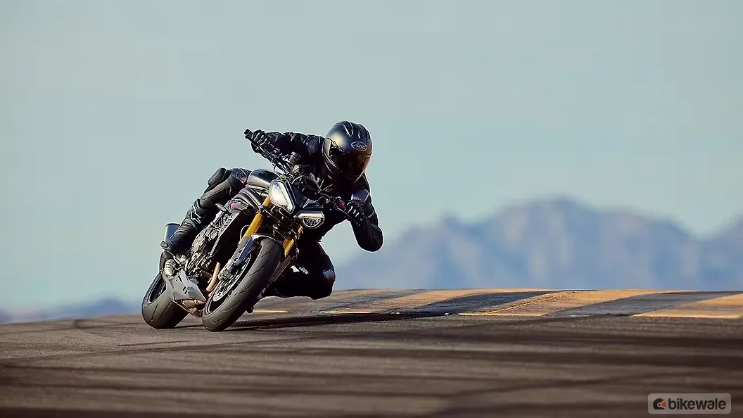 Triumph Speed Triple 1200 RS [2024] Left Front Three Quarter Image ...