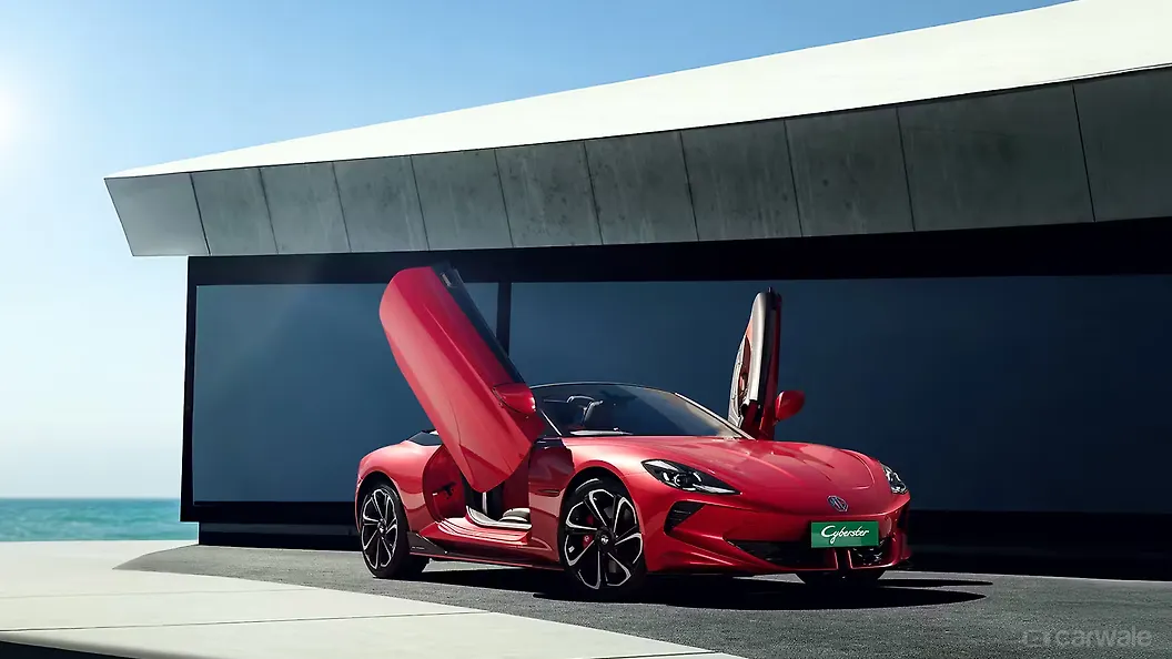 एमजी साइबरस्टर ठीक सामने तीन चौथाई