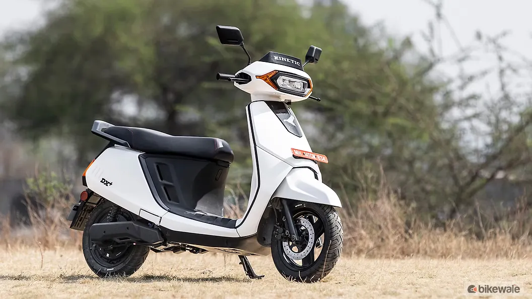 Kinetic DX Right Front Three Quarter