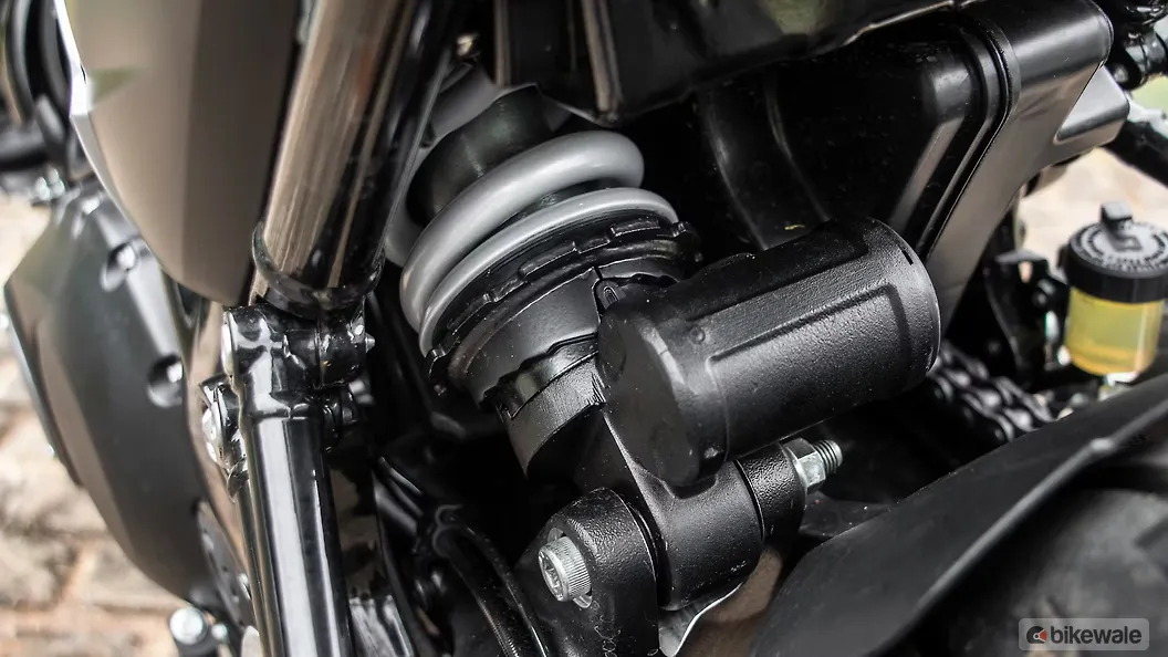 Triumph Thruxton 400 Right Side View