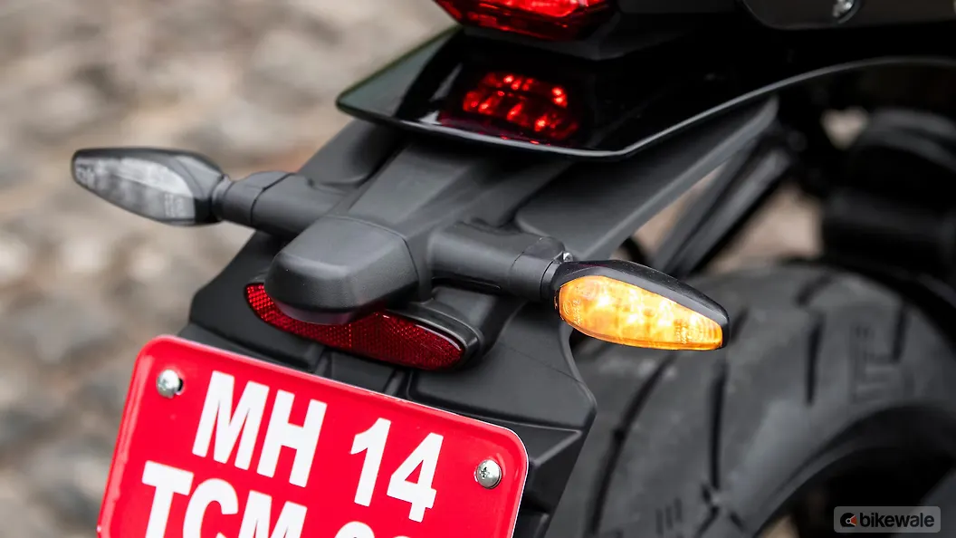 Triumph Thruxton 400 Right Side View