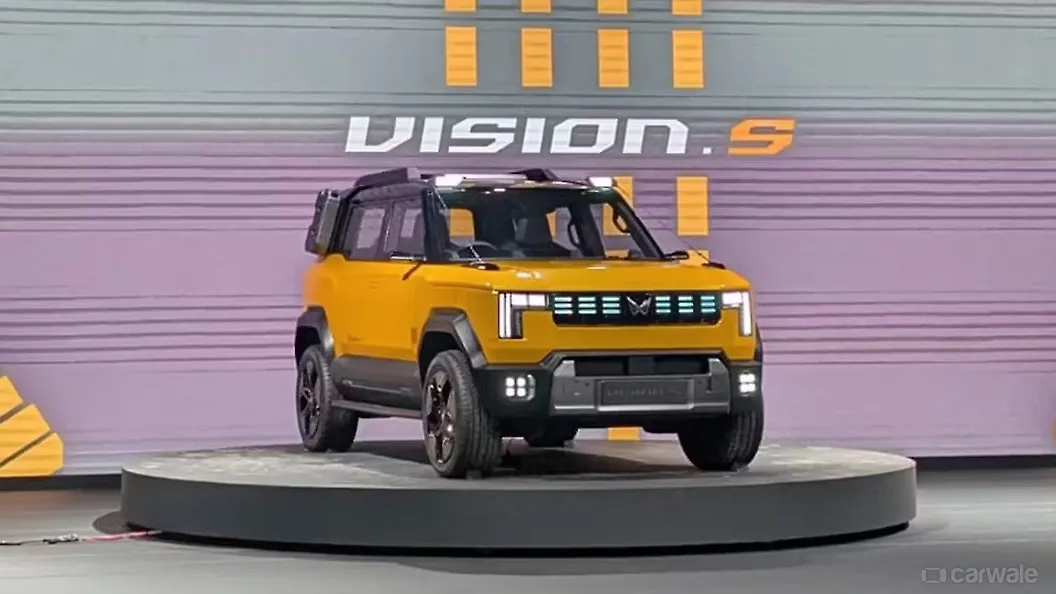 Mahindra Vision S Compact SUV Right Front Three Quarter