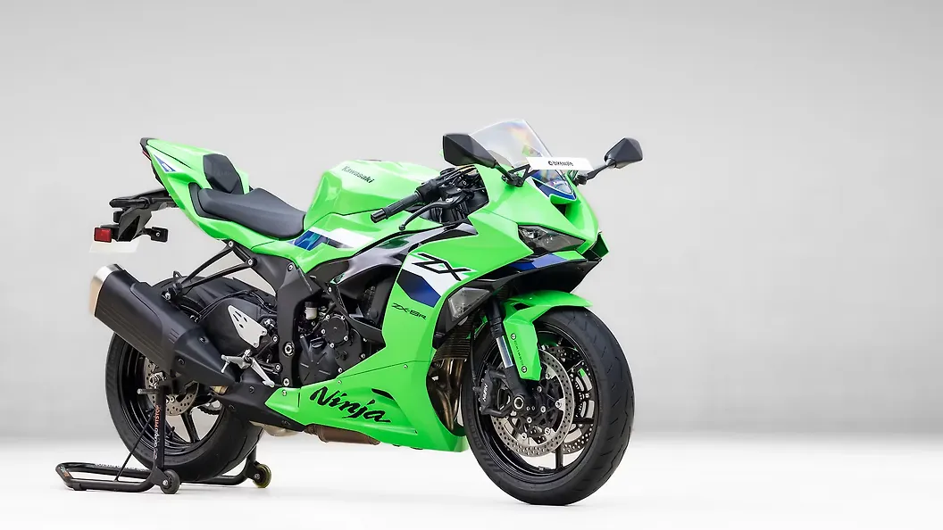 Kawasaki Ninja ZX-6R Right Front Three Quarter Image – BikeWale