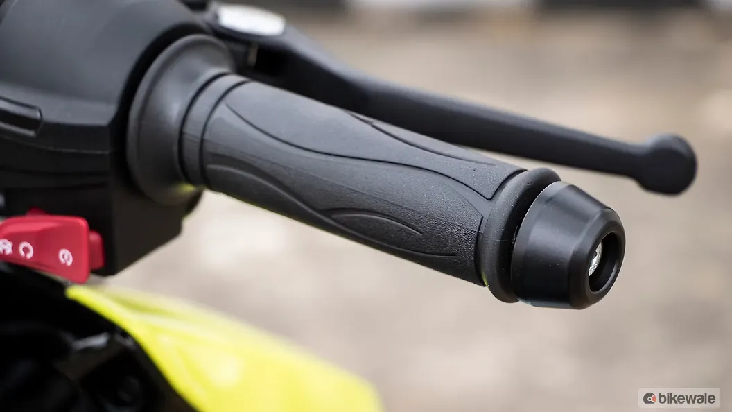 TVS Ntorq 150 Bar End Weight Image – BikeWale