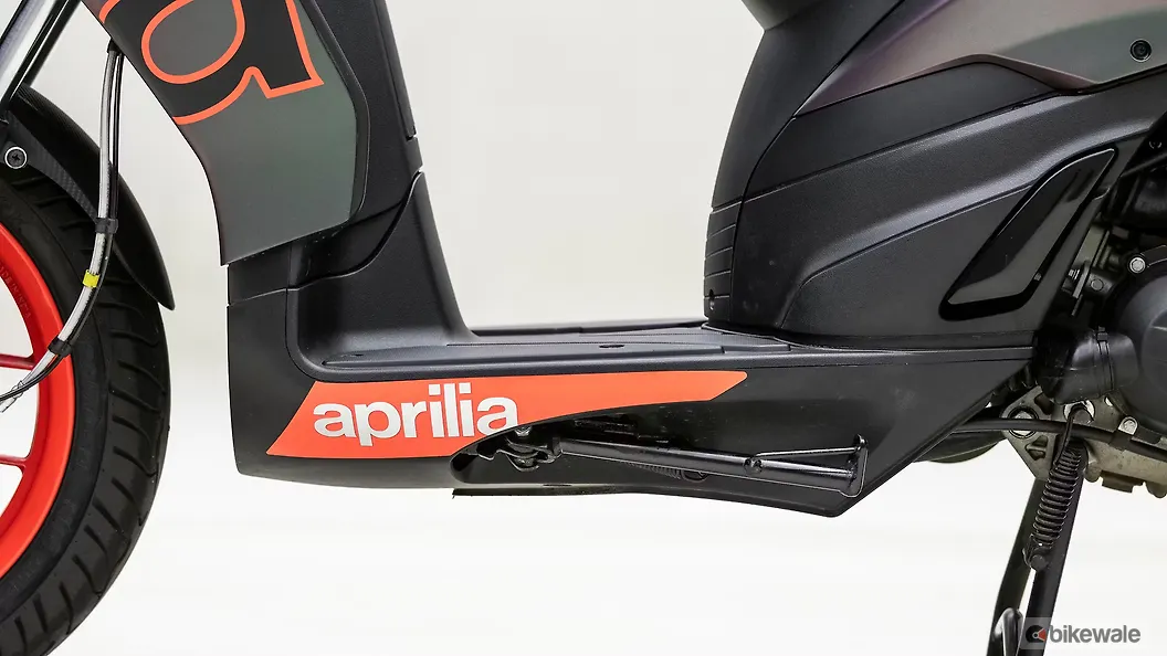 Aprilia SR 175 Pillion Footrest Image – BikeWale