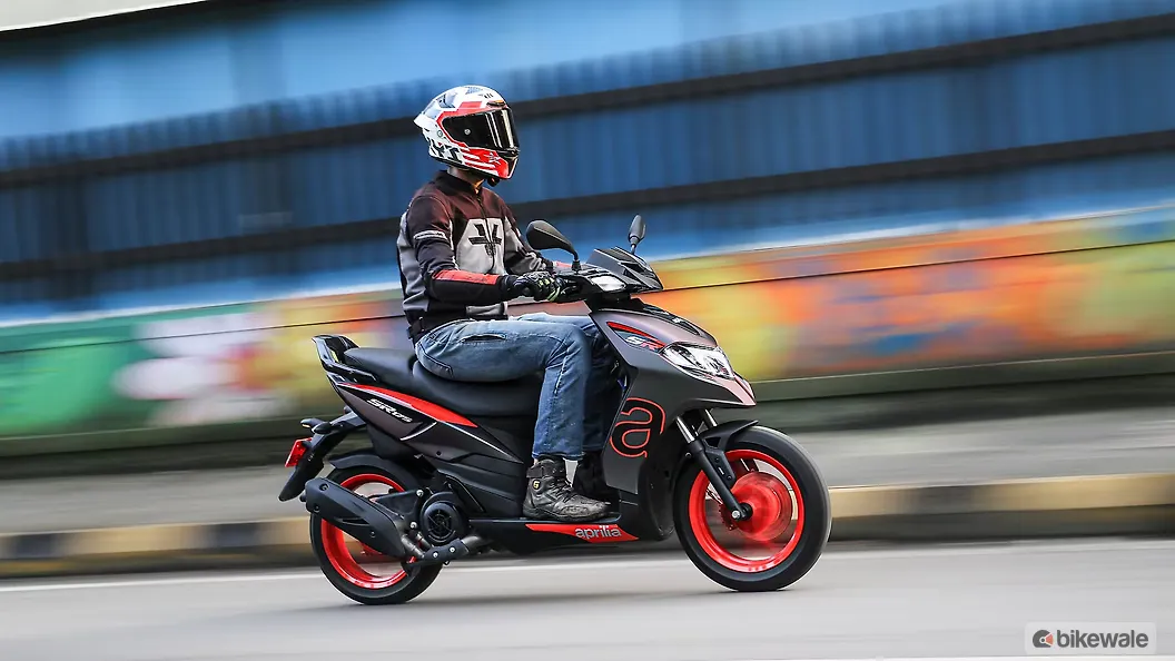 Aprilia SR 175 Riding Image – BikeWale