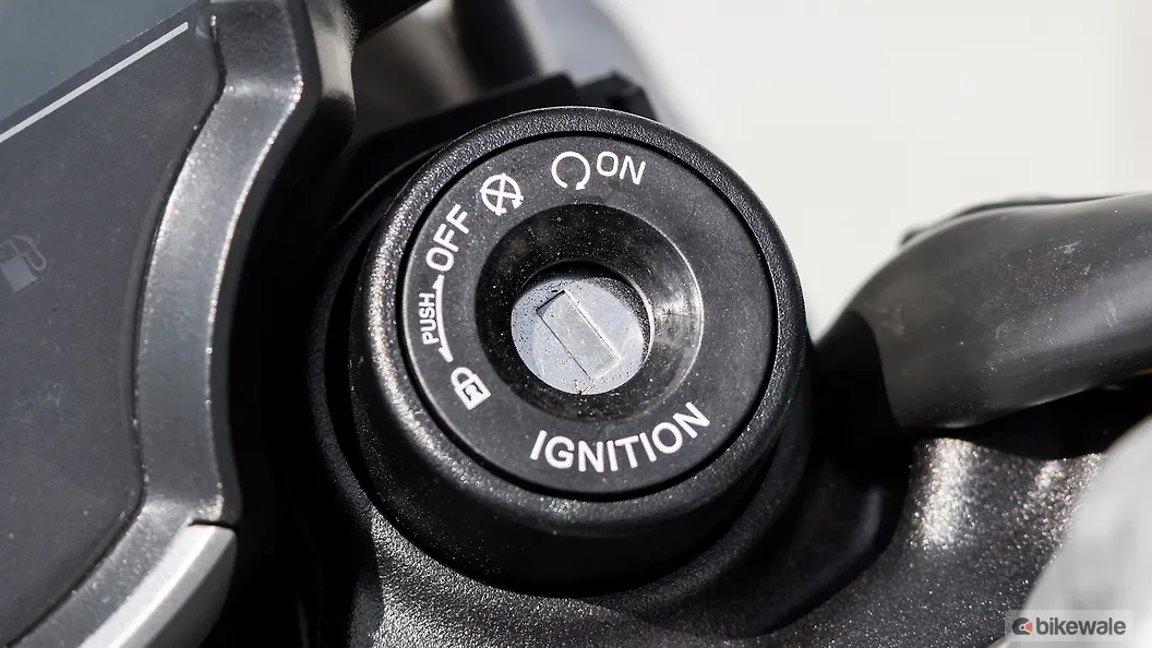 Triumph Switch Triumph Scrambler 400 X High Beam Low Beam Switch Image – BikeWale