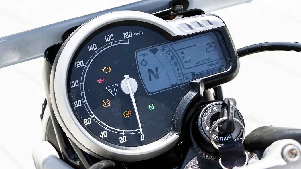 Triumph Scrambler 400 X Clock Image – BikeWale