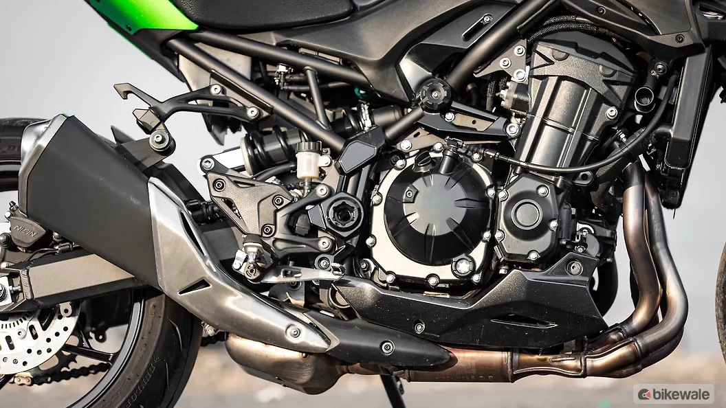 Z900 Rear View Kawasaki Z900 Rear Wheel Image – BikeWale