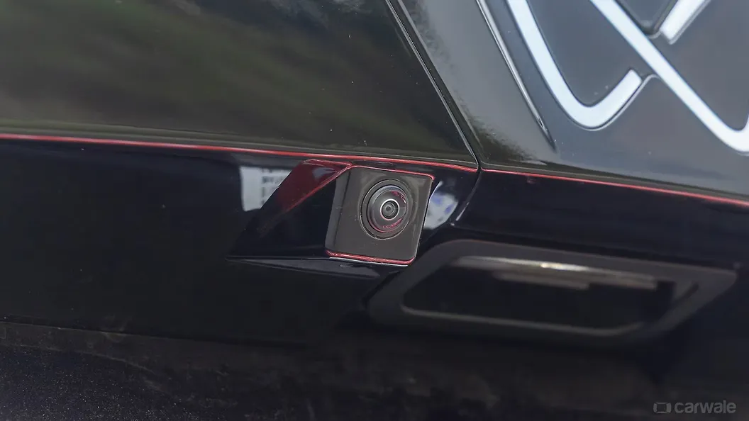 Mahindra XEV 9S Back camera