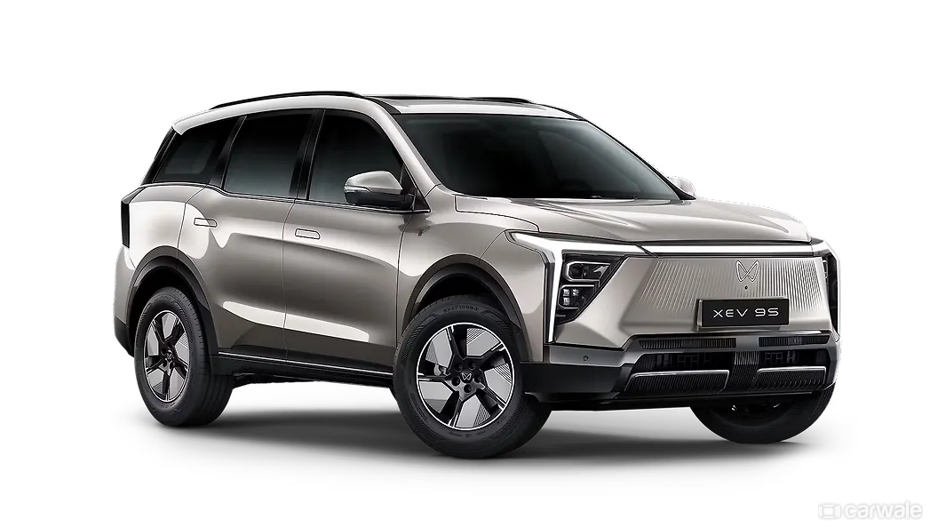 Mahindra XEV 9S Right Front Three Quarter