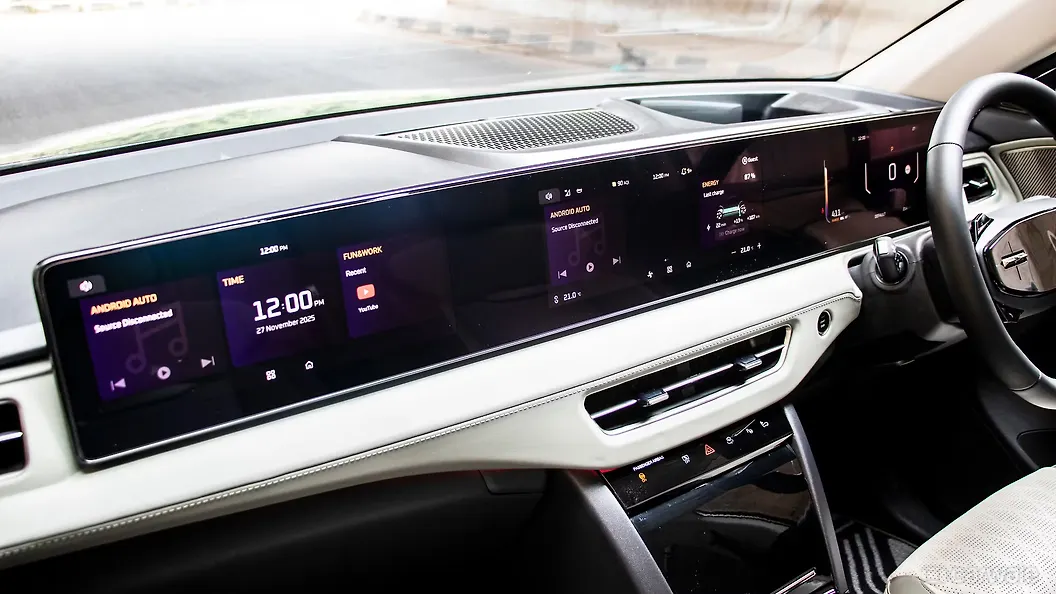 Mahindra XEV 9S Infotainment System