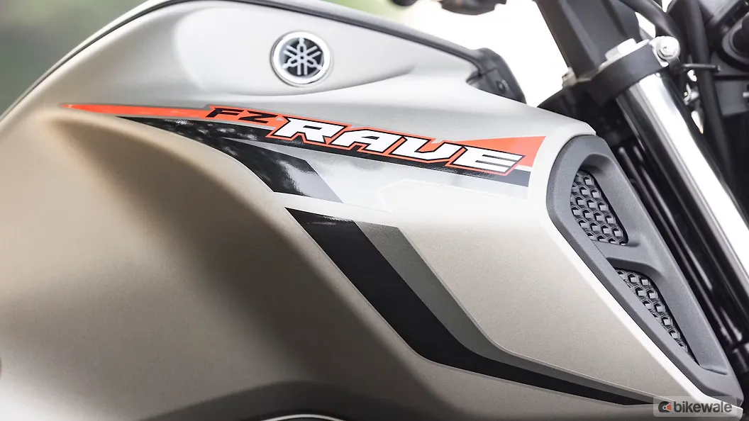 Yamaha FZ Rave Branding/Fuel Tank Decal Image – BikeWale