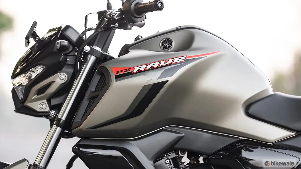 Yamaha FZ Rave Branding/Fuel Tank Decal Image – BikeWale