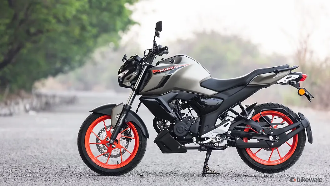Fz Rave Model Yamaha FZ Rave Left Rear Three Quarter Image – BikeWale