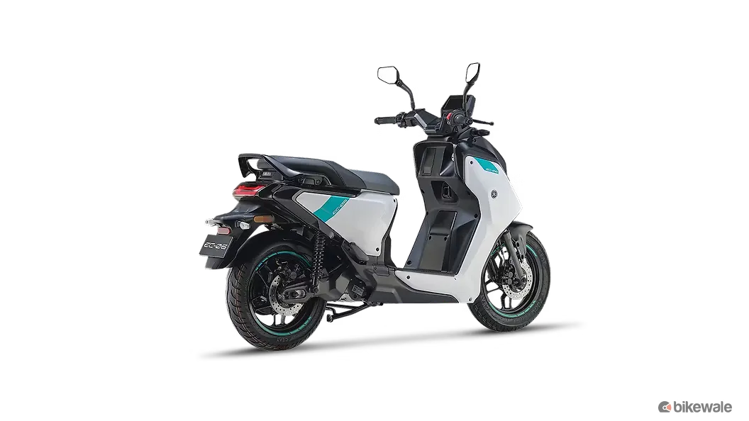 Yamaha EC 06 Left Rear Three Quarter Image – BikeWale
