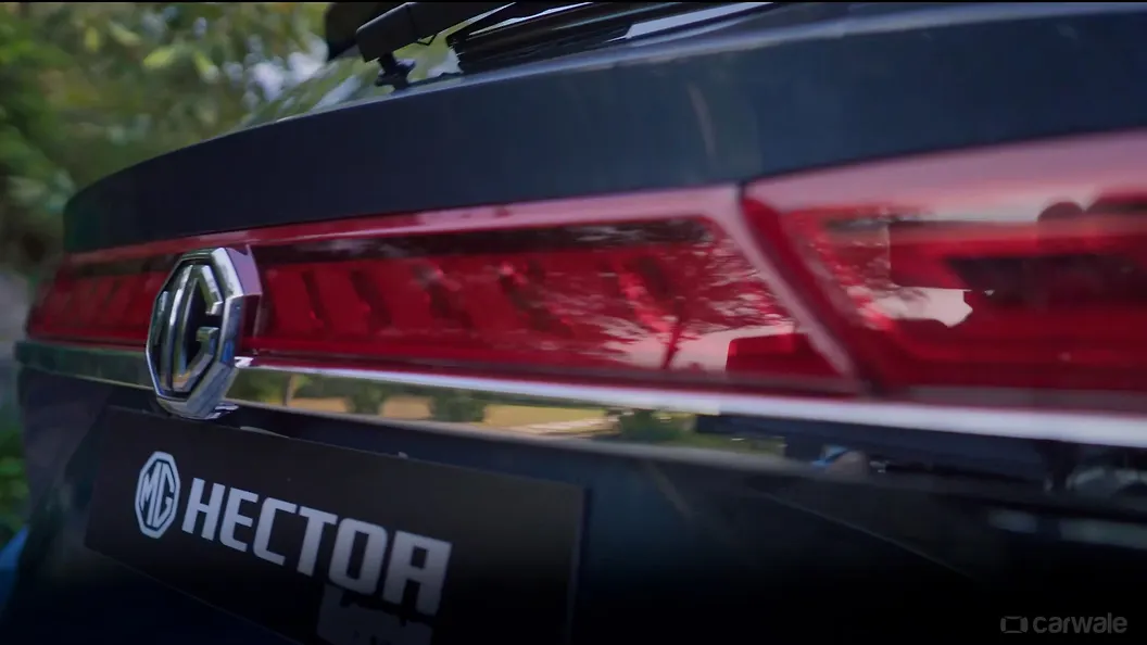 एमजी हेक्टर पिछला लोगो