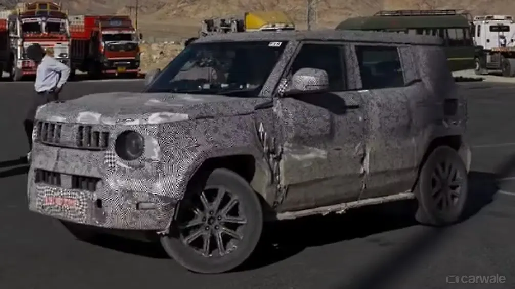 Mahindra Vision S Compact SUV Left Front Three Quarter