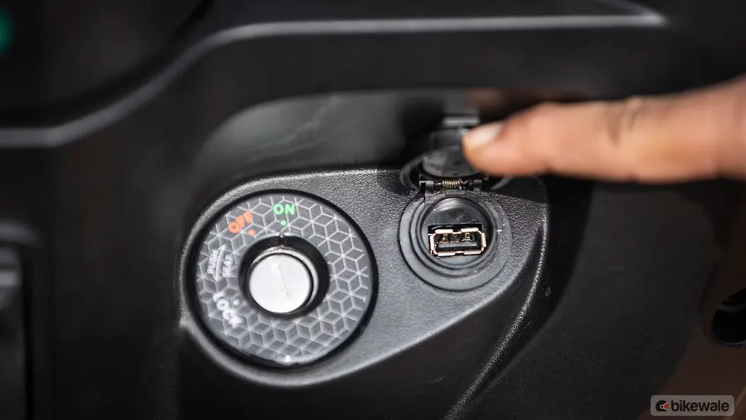 Simple Energy One Gen 2 USB Charging Port