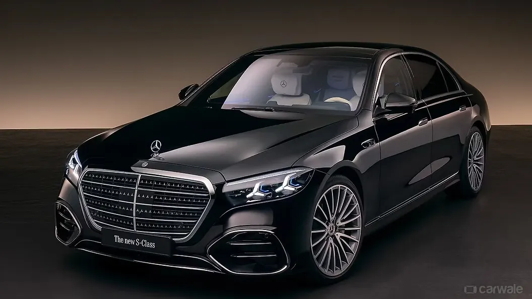 Mercedes-Benz S-Class Left Front Three Quarter