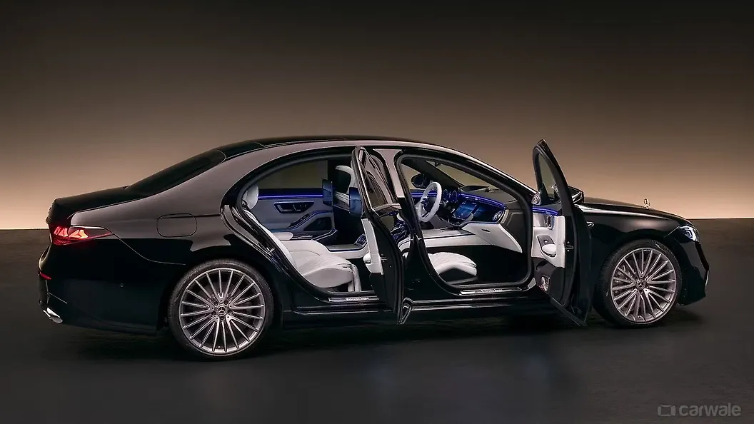 Mercedes-Benz S-Class Right Rear Three Quarter Mercedes-Benz S-Class Right Rear Three Quarter