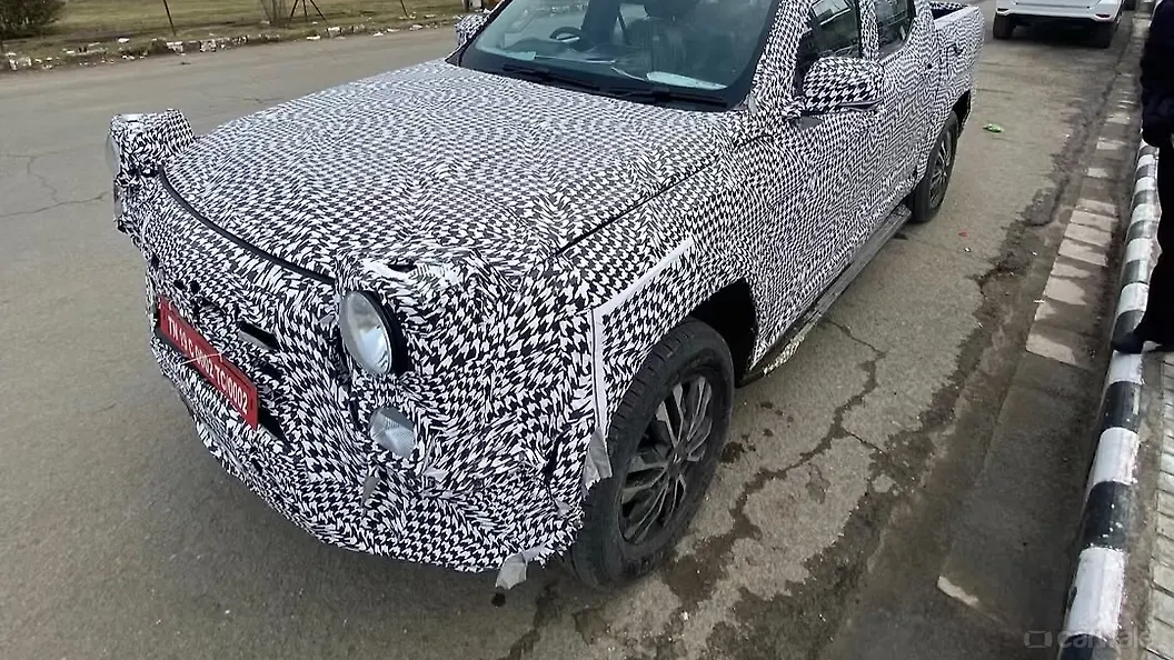 Mahindra Global Pik Up Headlight