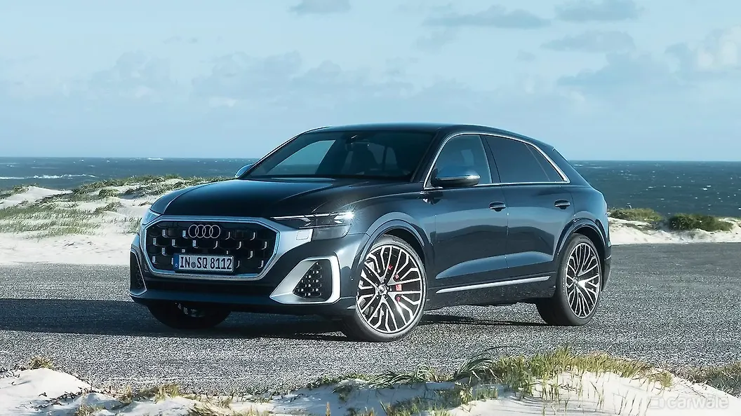 Audi SQ8 Right Front Three Quarter